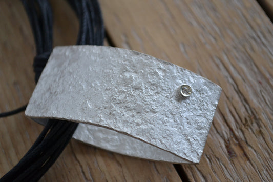 Rust, jewelry and stories