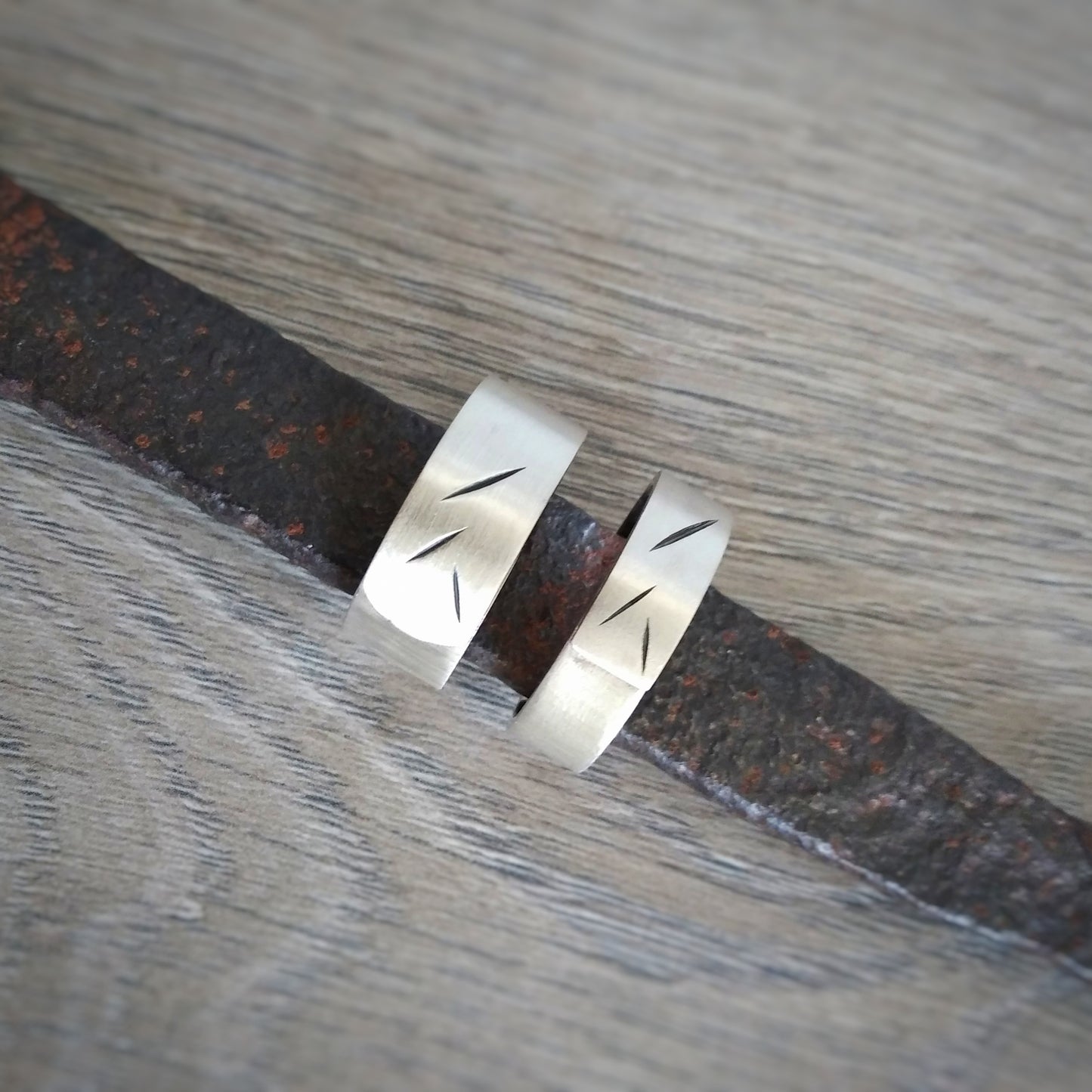 Cuts n. 1 Ring and Band
