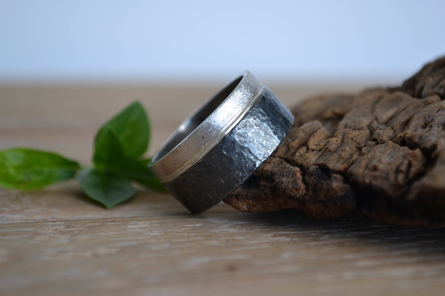 Oxidized and natural silver band