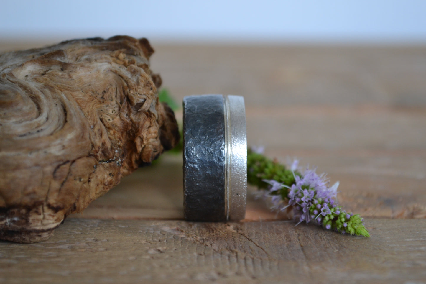 Oxidized and natural silver band