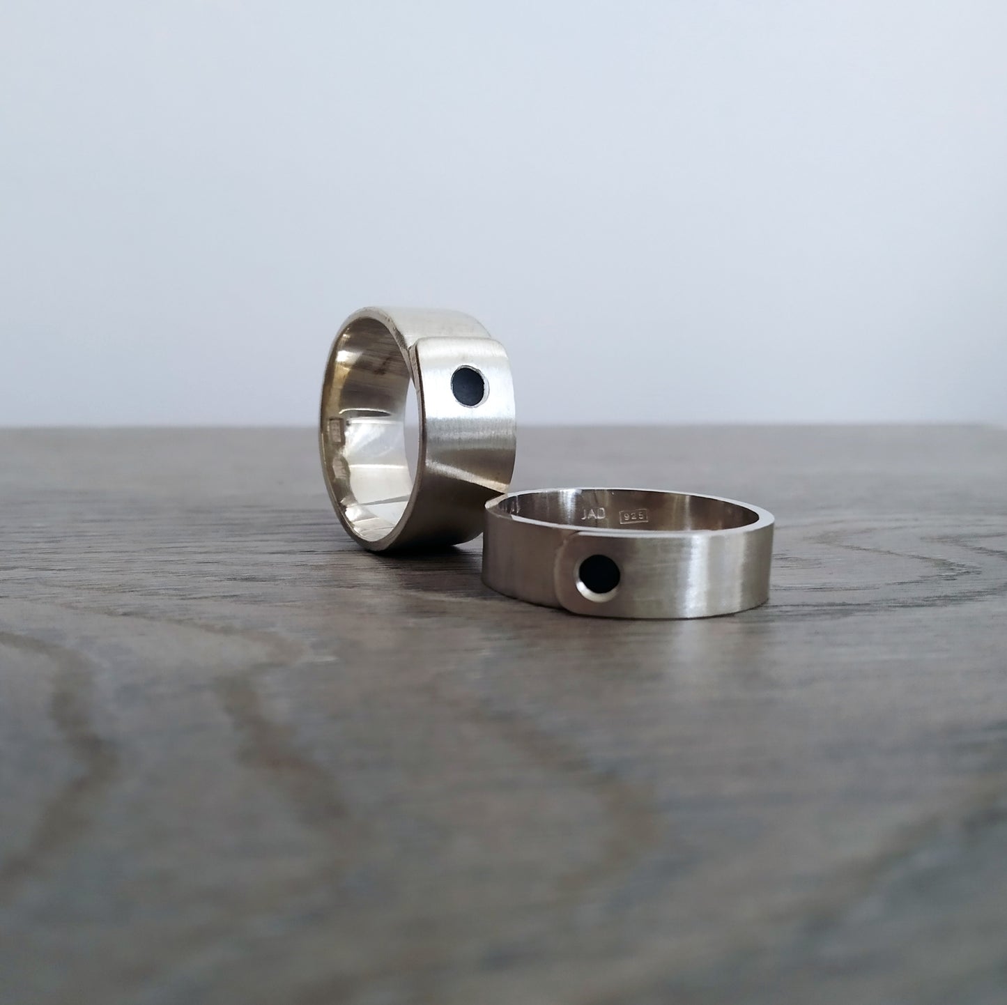 Dot n.1 - Ring and Band